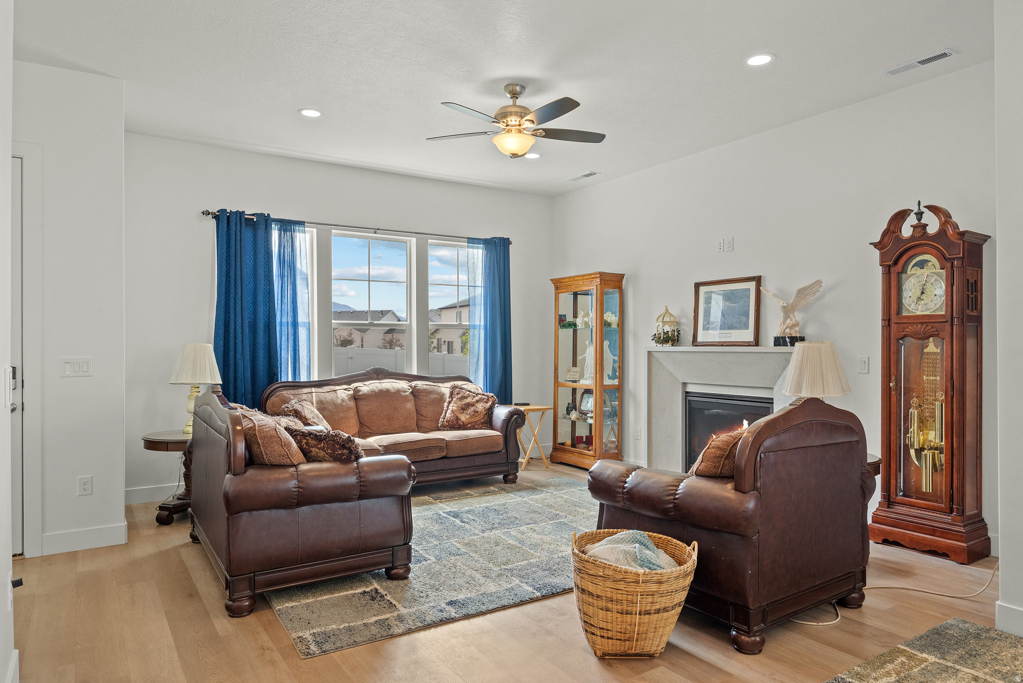 SUNRISE RANCH - Residential