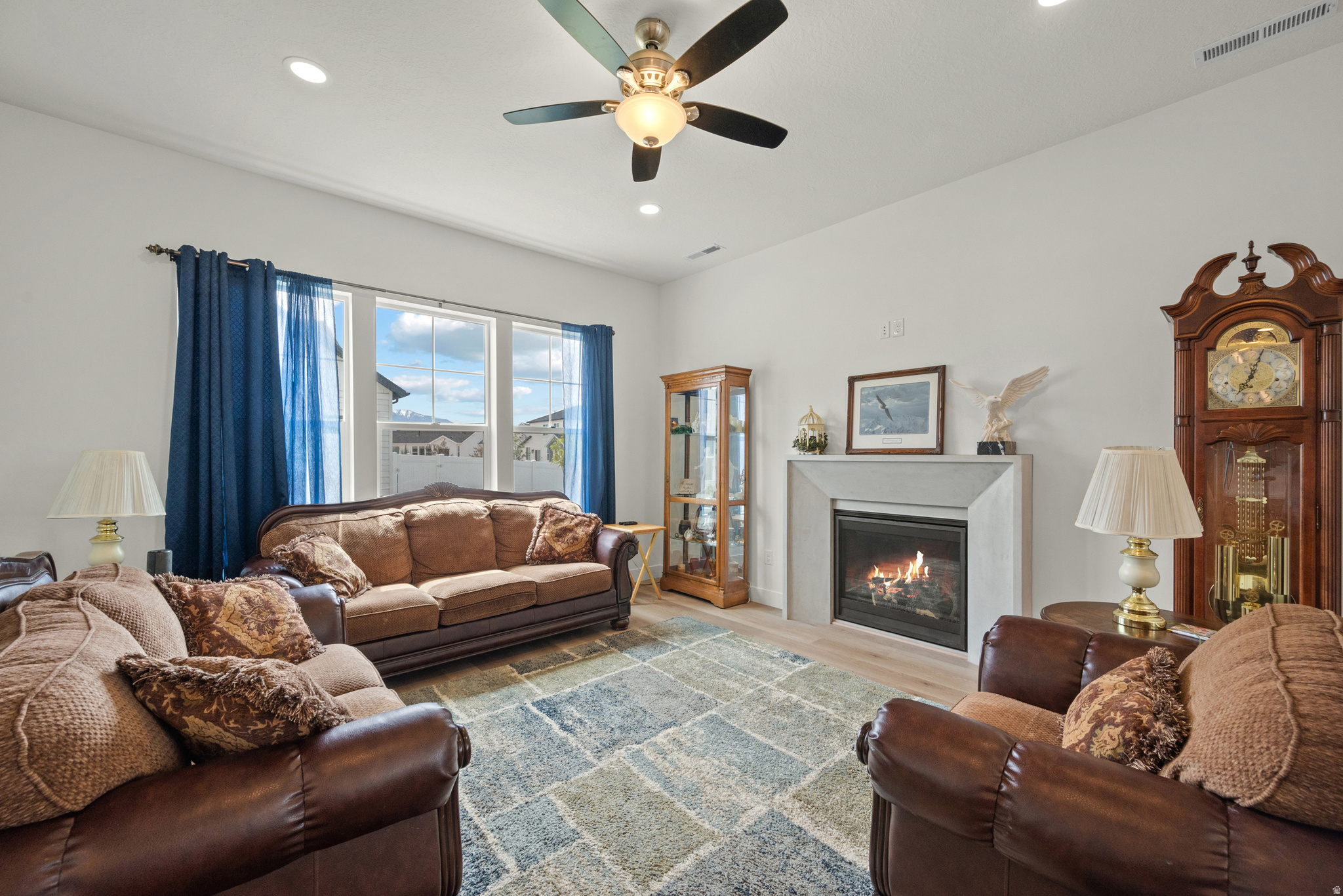 SUNRISE RANCH - Residential