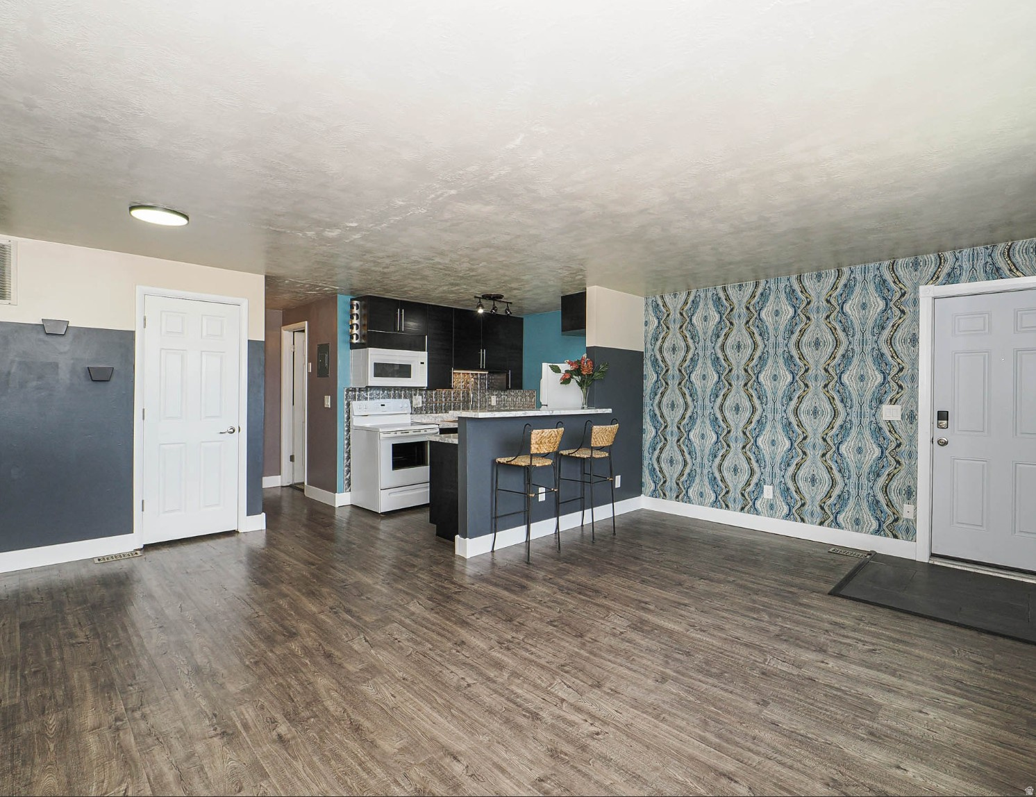 WESTGLEN VILLAGE - Residential