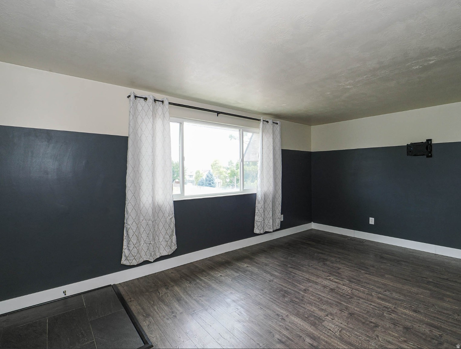 WESTGLEN VILLAGE - Residential