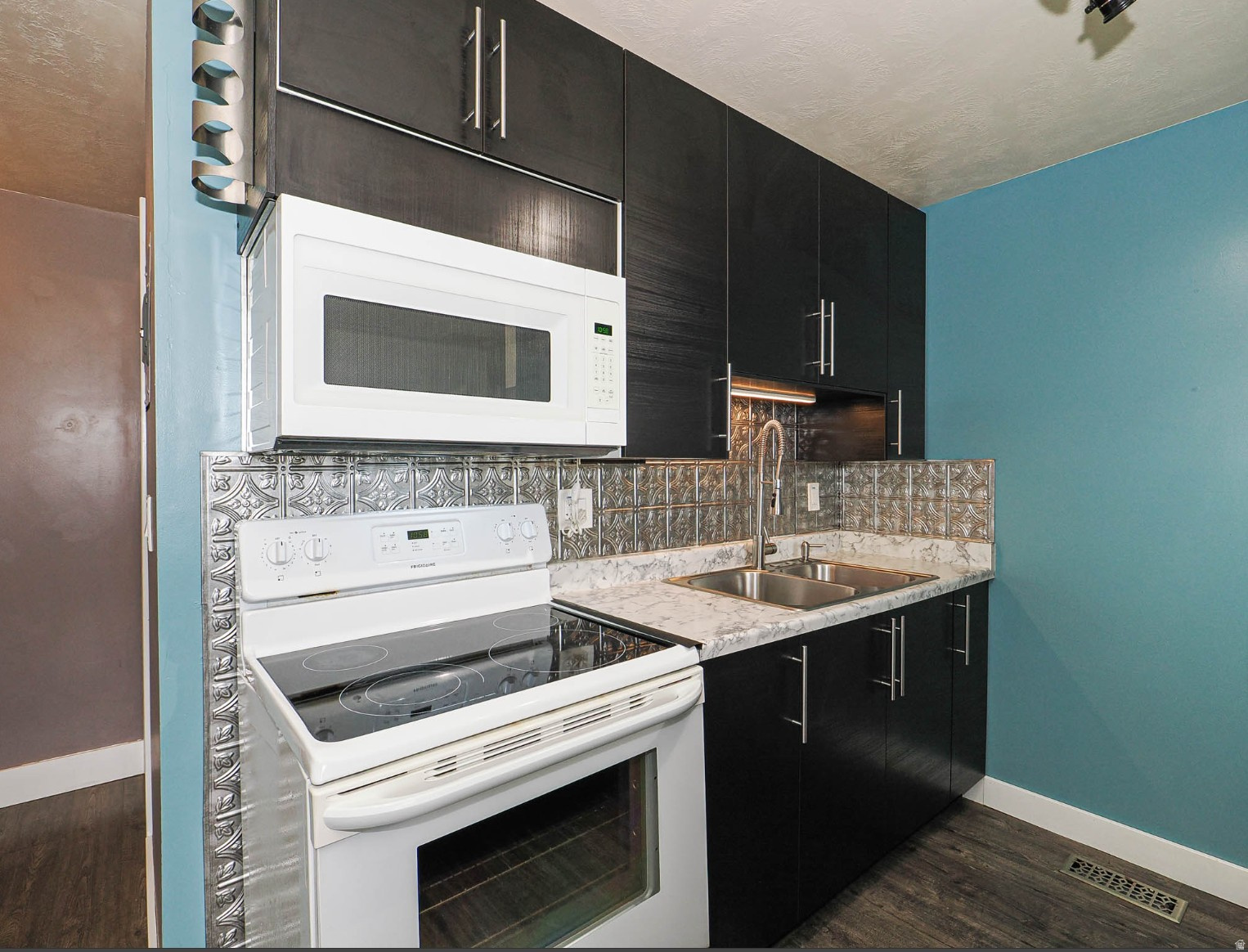 WESTGLEN VILLAGE - Residential