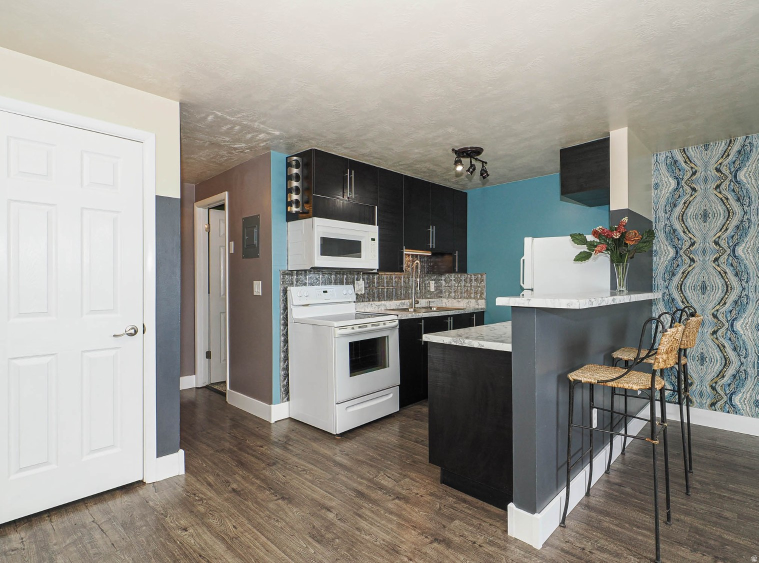 WESTGLEN VILLAGE - Residential