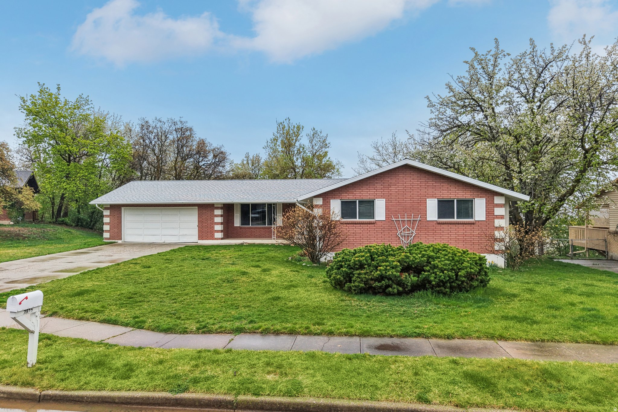 OAK FOREST - Residential