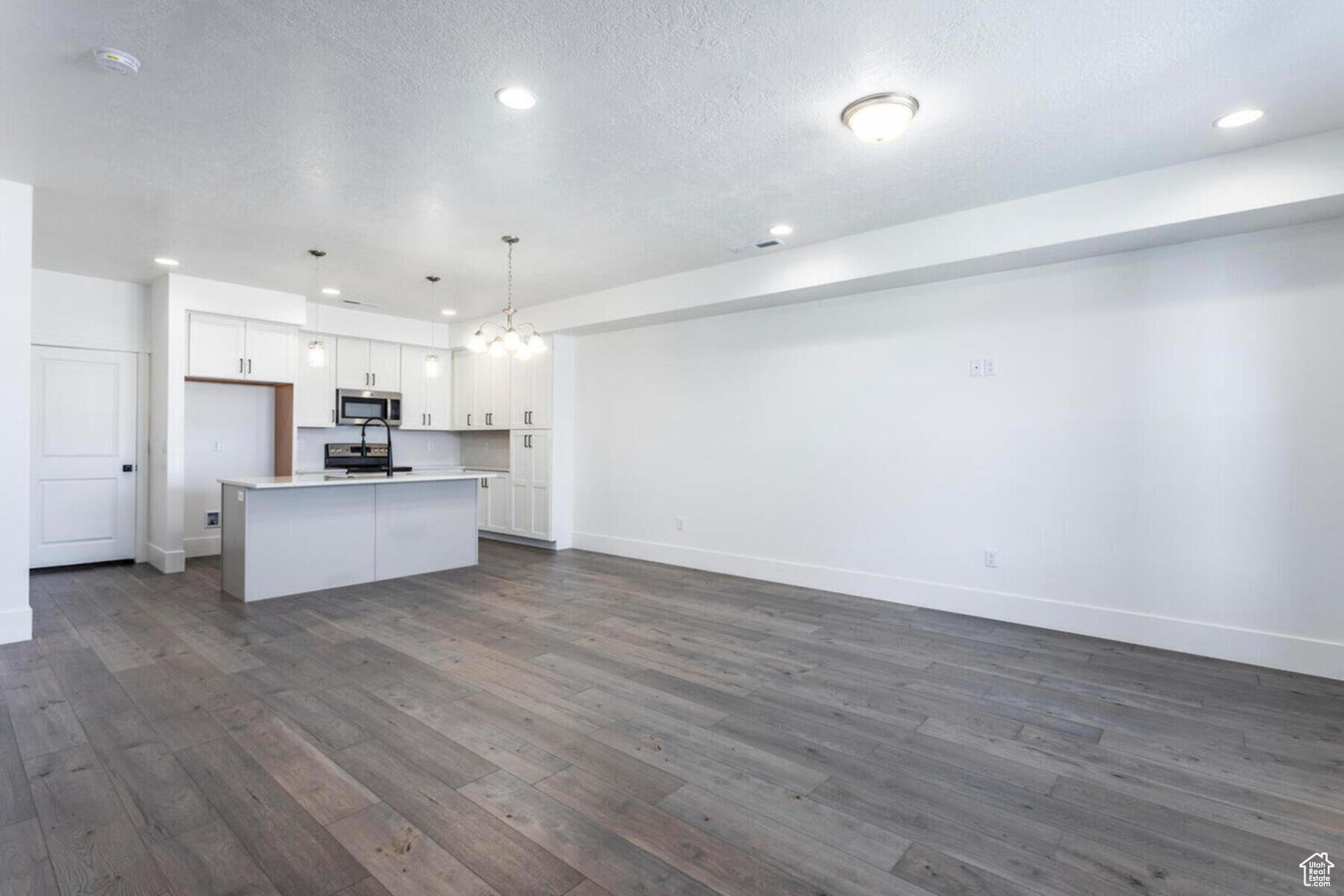 DESERT COLOR, SAGE HAVEN - Residential