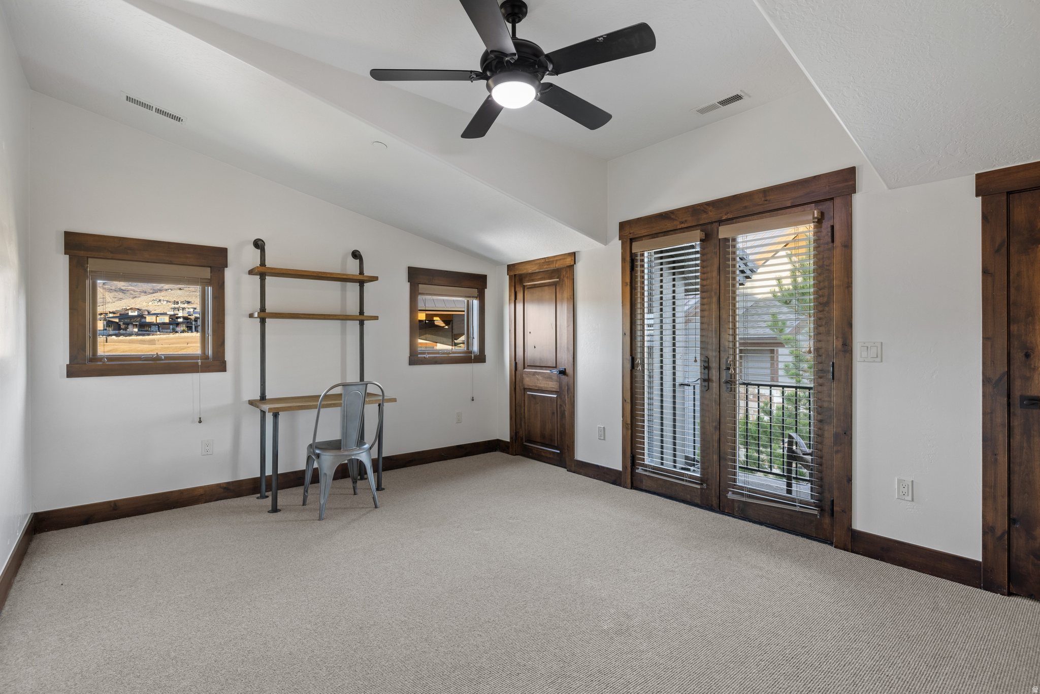 RED LEDGES - Residential
