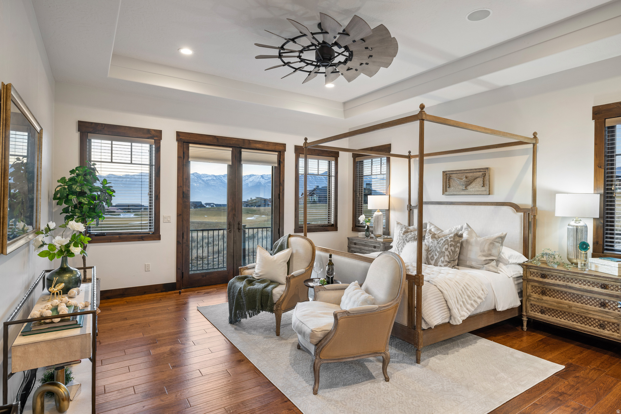 RED LEDGES - Residential