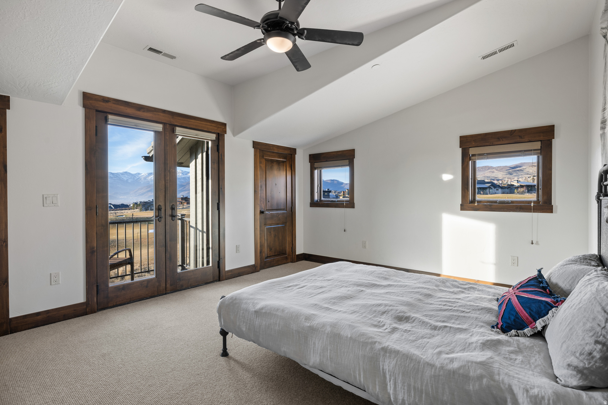 RED LEDGES - Residential