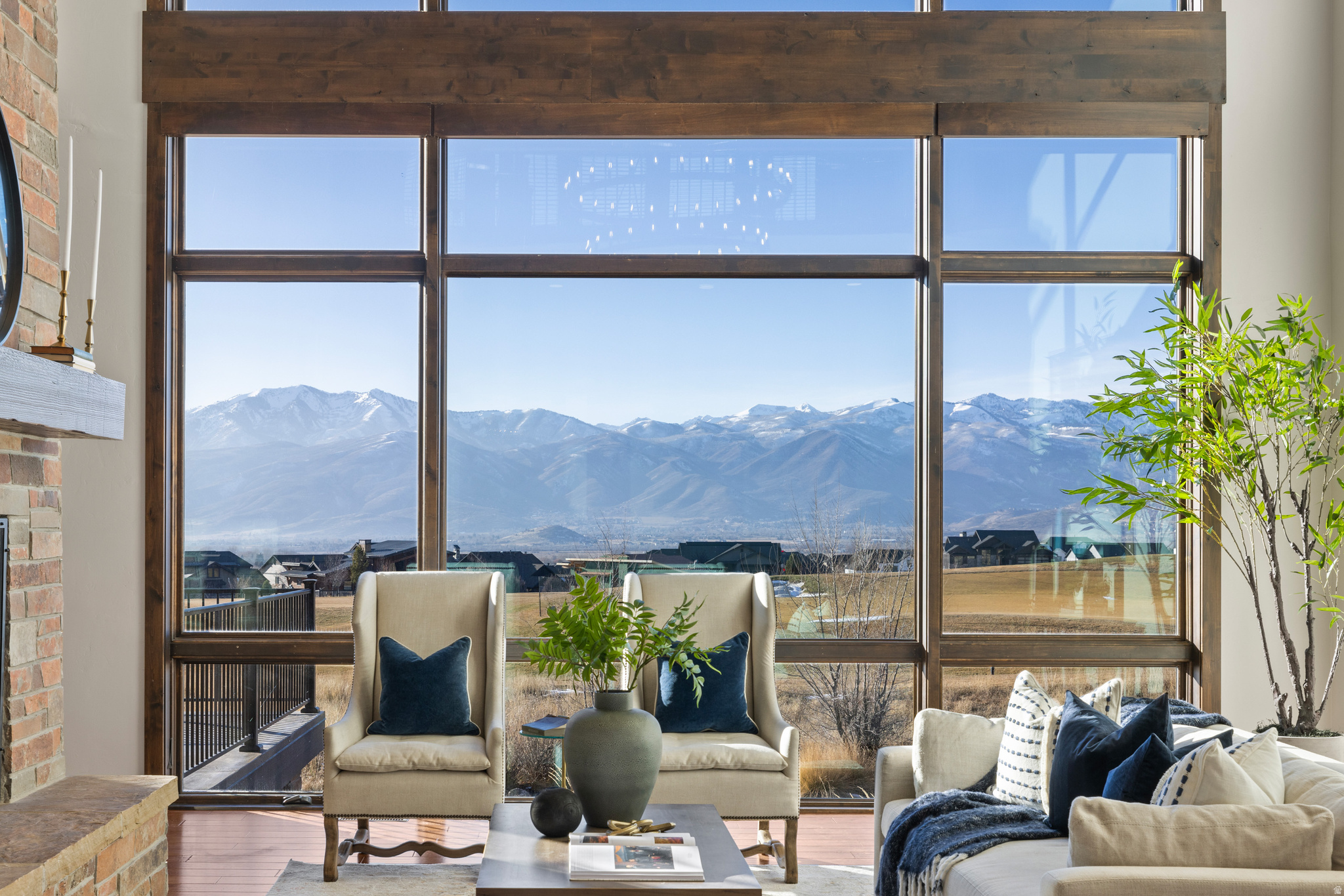 RED LEDGES - Residential
