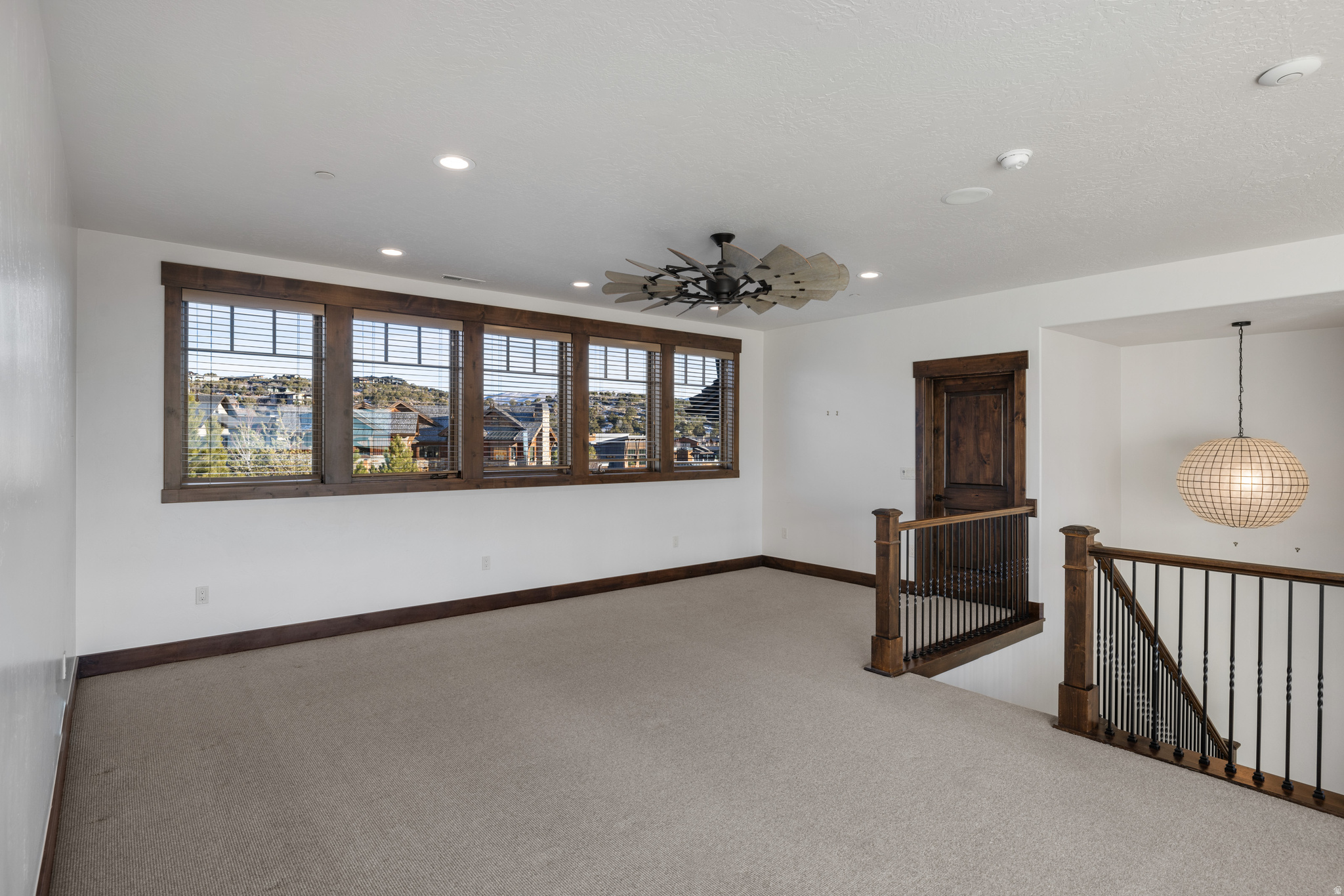 RED LEDGES - Residential