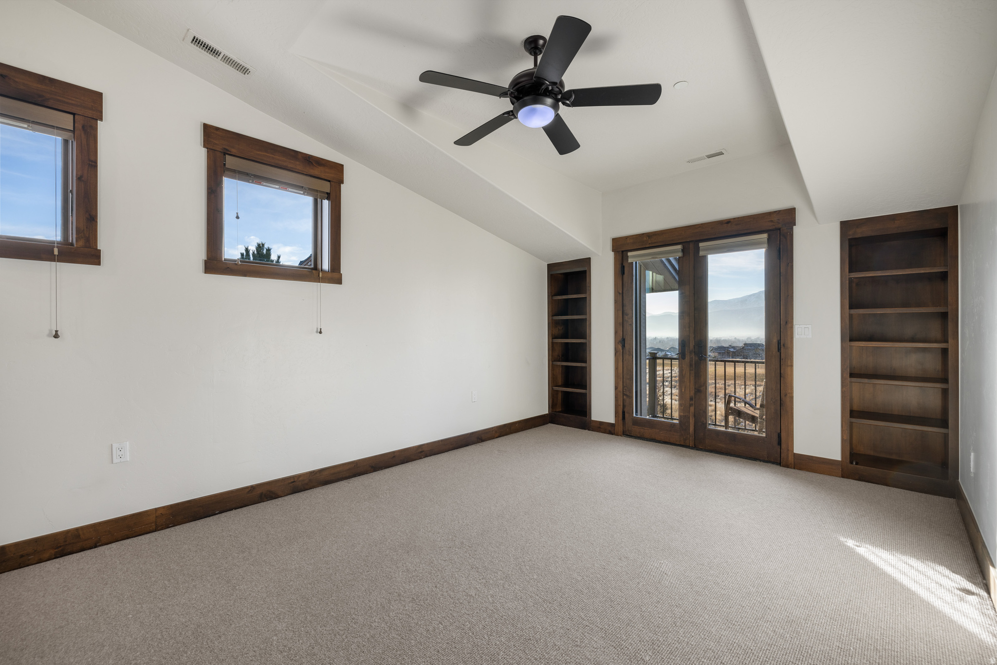 RED LEDGES - Residential