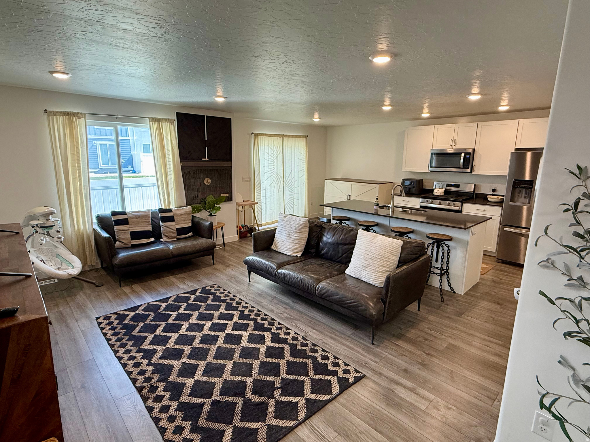 SUMMIT RIDGE TOWNS - Residential