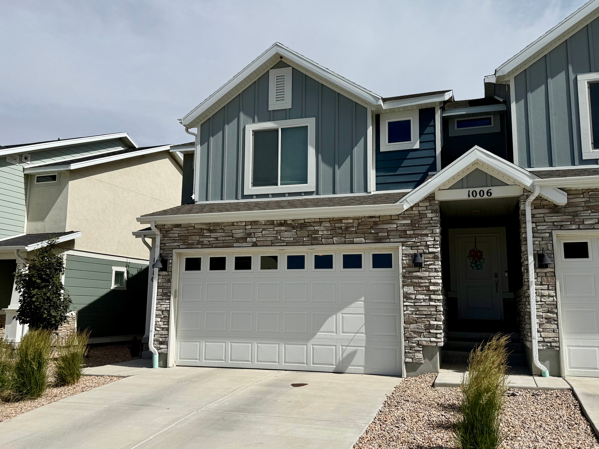 SUMMIT RIDGE TOWNS - Residential