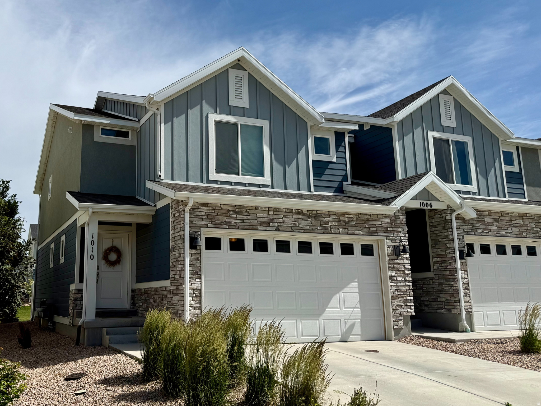 SUMMIT RIDGE TOWNS - Residential