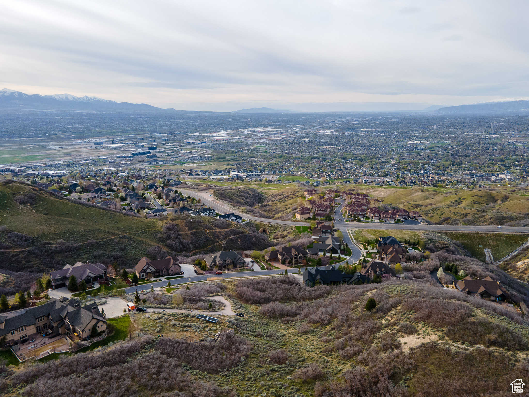One of a kind spectacular view lot available in Draper in the prestigious Oak Hollow Estates! Lot presents an ideal location from fine dining, shopping, airport. Located just 6 minutes away from the new Point Development. Walking distance to hiking and biking trails. The east of the lot is protected green space. Located on the  quiet no-through-street. There is not another lot of this quality available in Draper. Don't miss this opportunity!