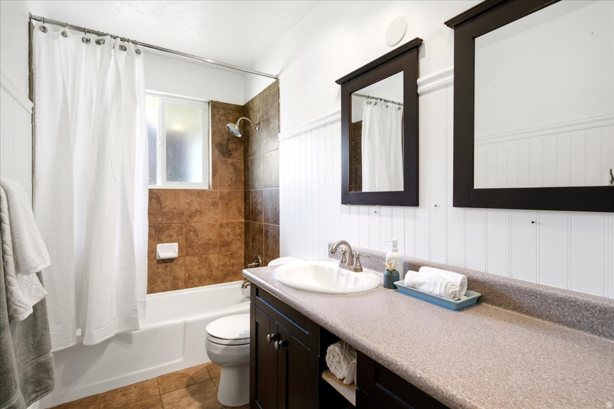 HIGHLAND MEADOWS - Residential