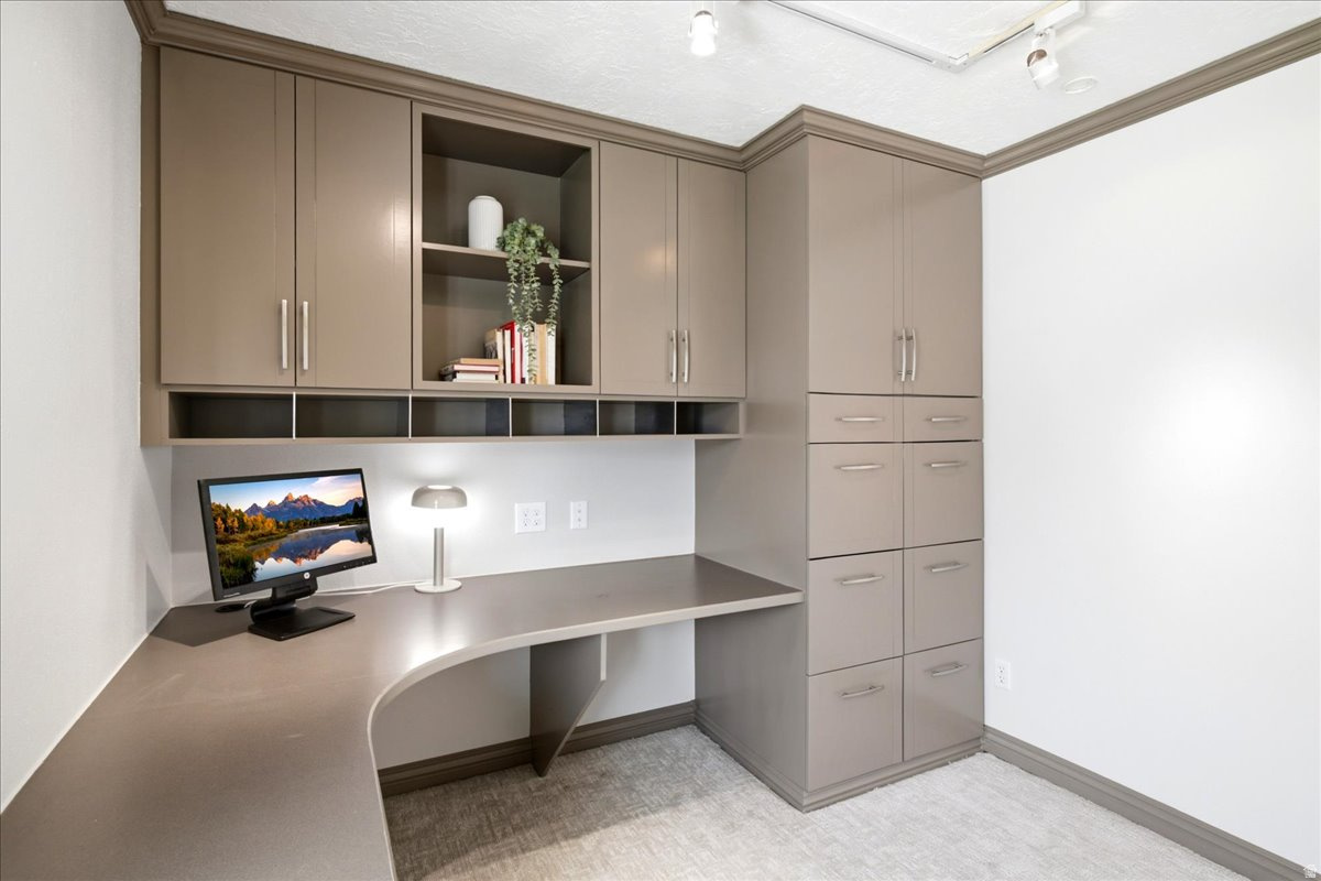 HIGHLAND MEADOWS - Residential