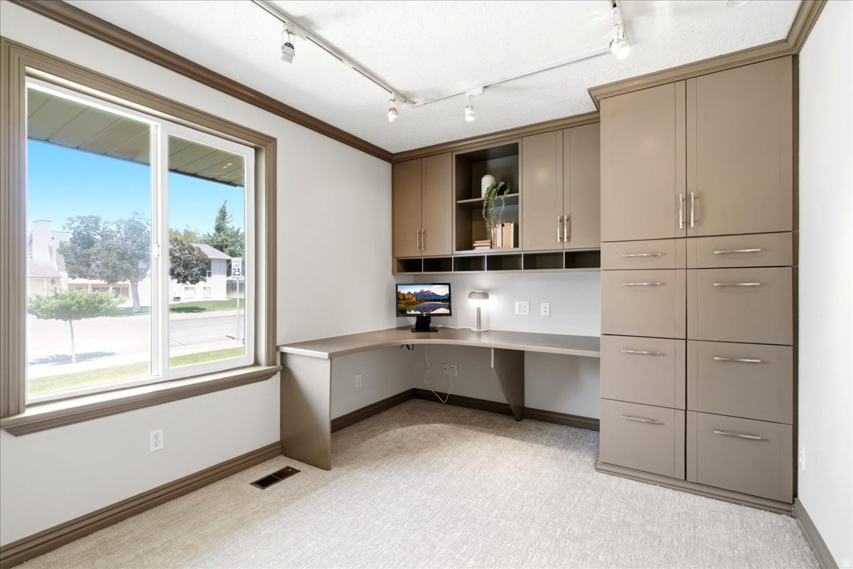 HIGHLAND MEADOWS - Residential