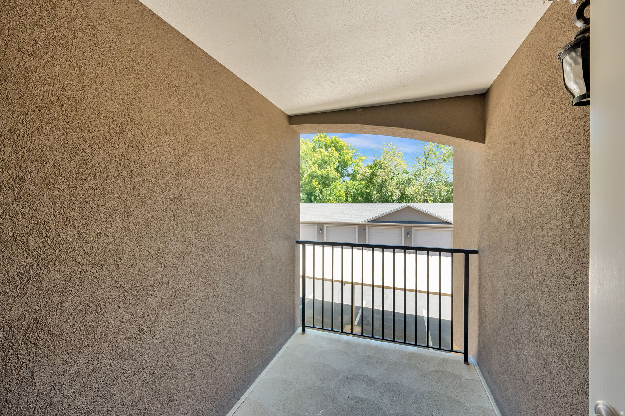 CREEKSIDE VILLAGE - Residential