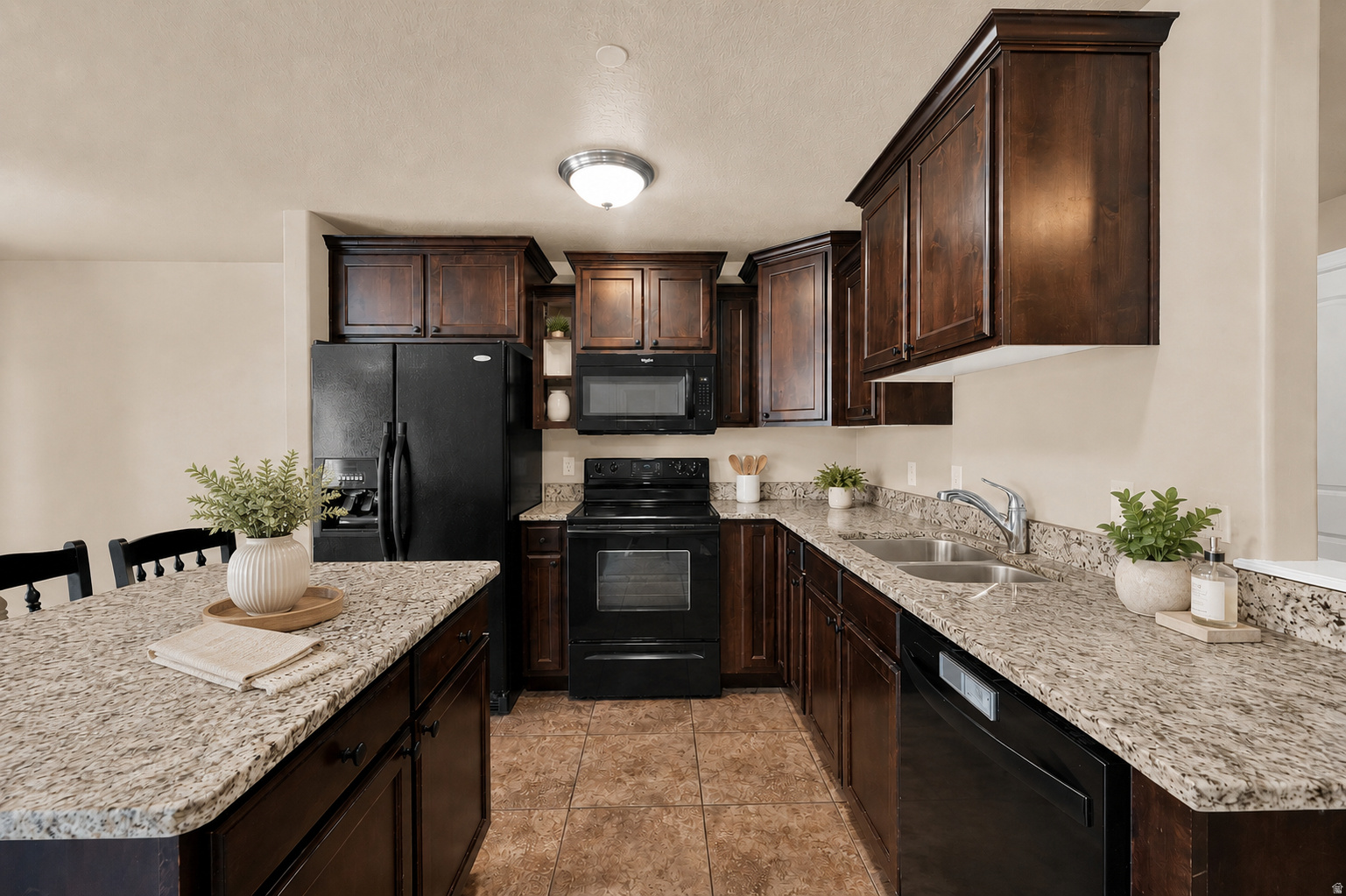 CREEKSIDE VILLAGE - Residential