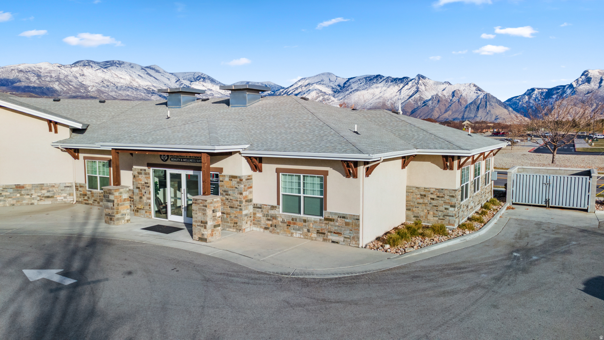 RIDGE - Commercial Sale