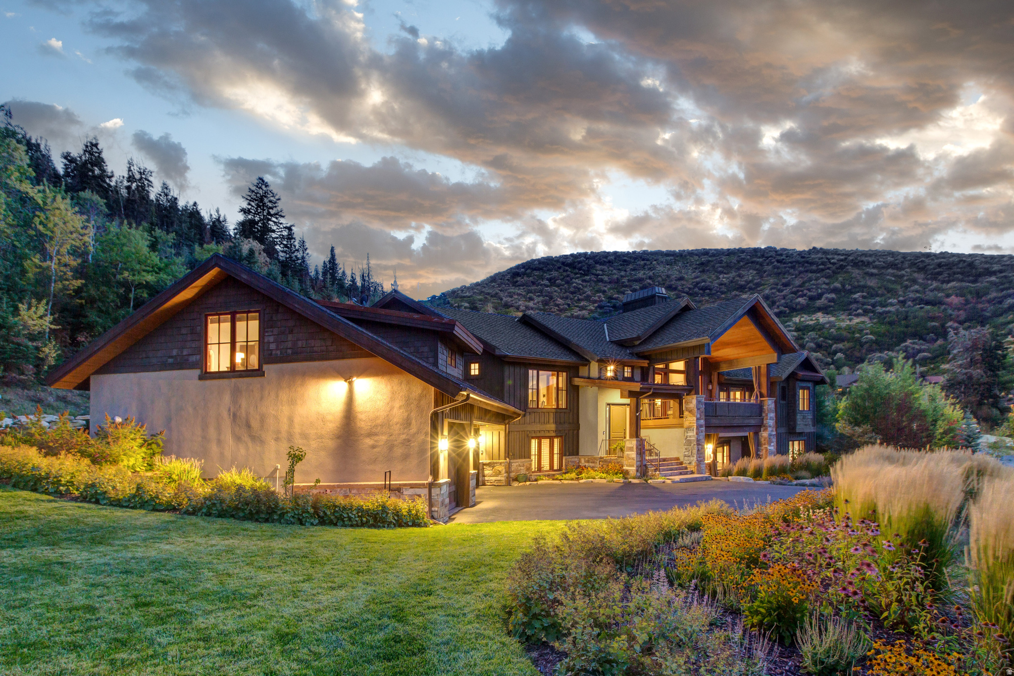 THE COVE - Residential