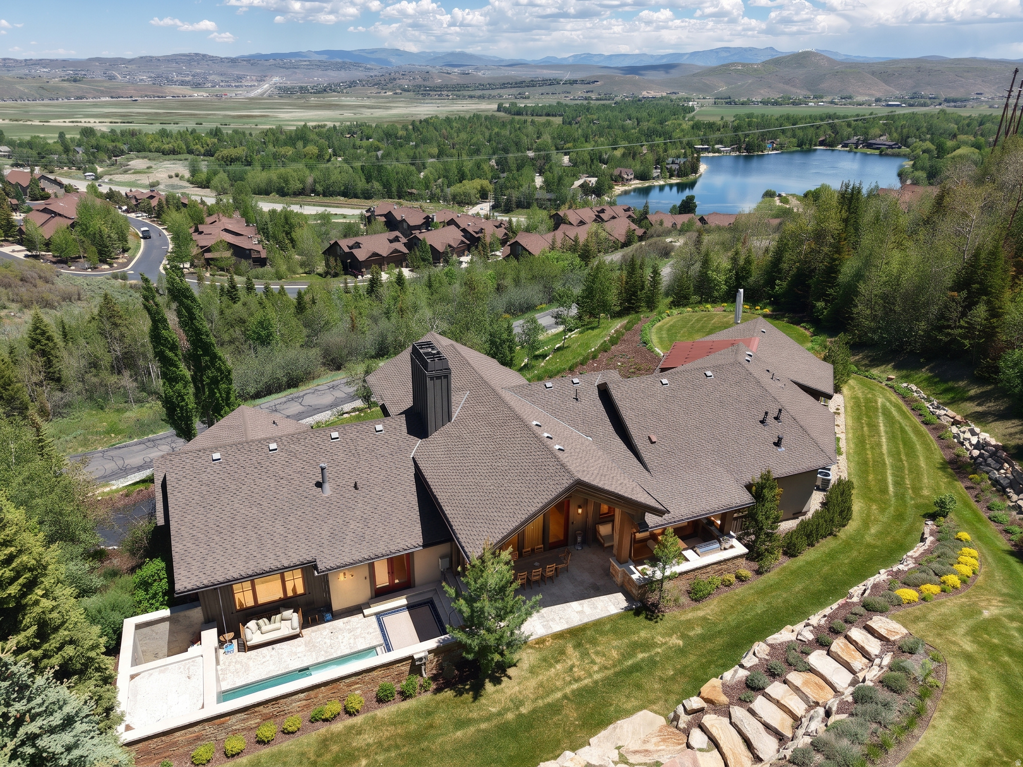 THE COVE - Residential