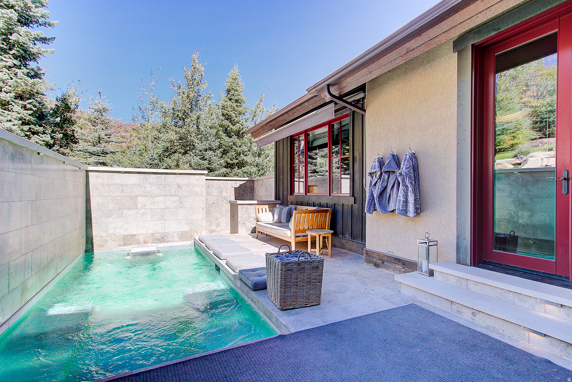 THE COVE - Residential