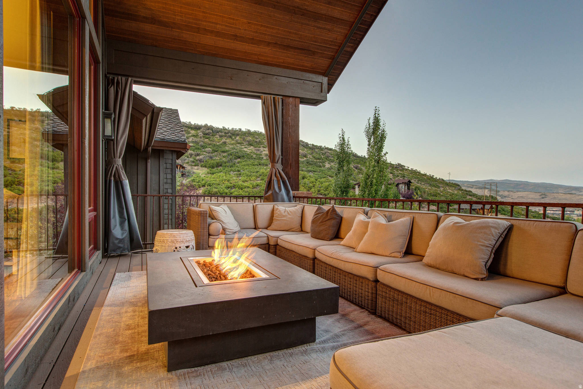 THE COVE - Residential