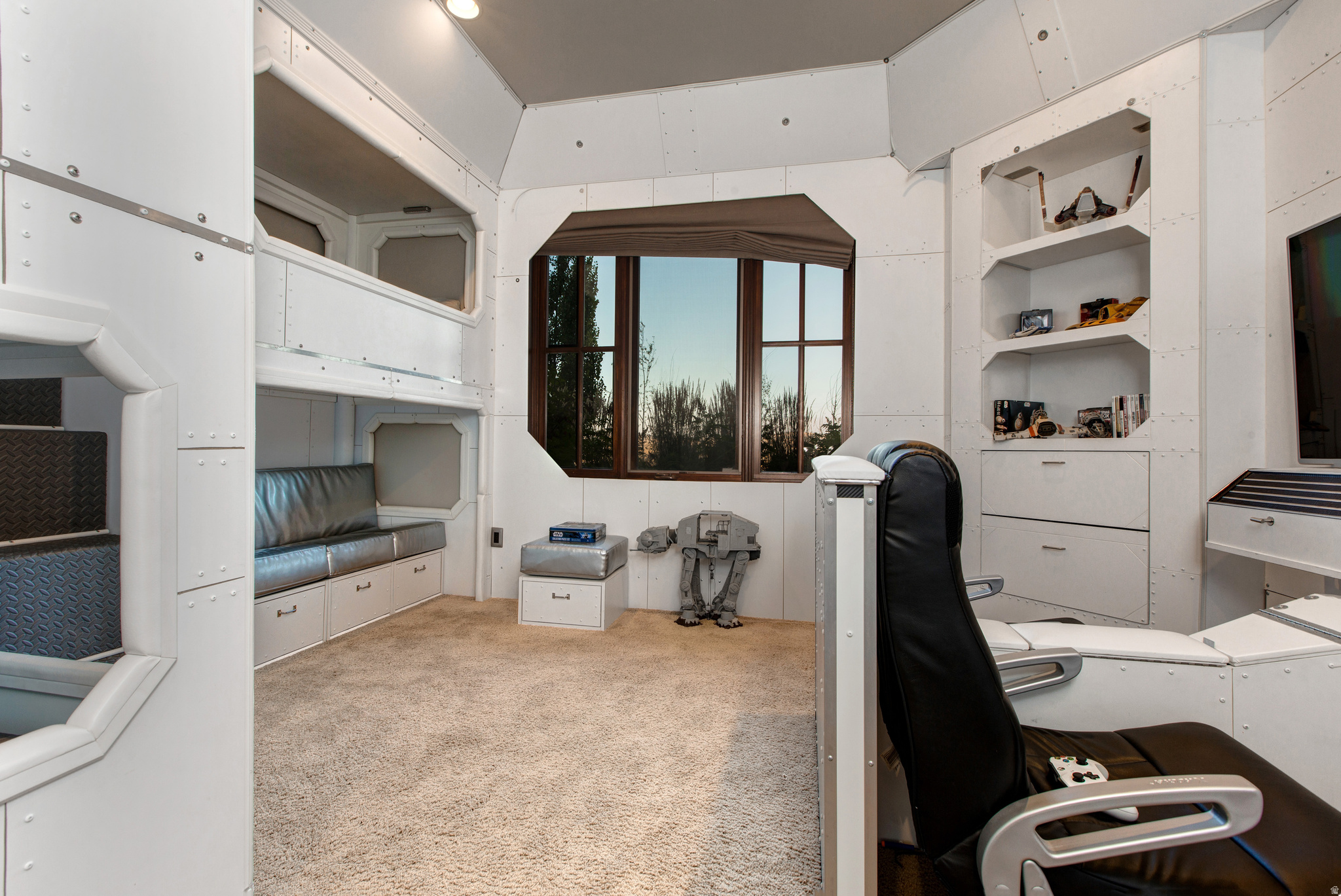 THE COVE - Residential