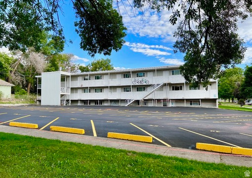 TWIN TERRACE VILLAGE - Residential