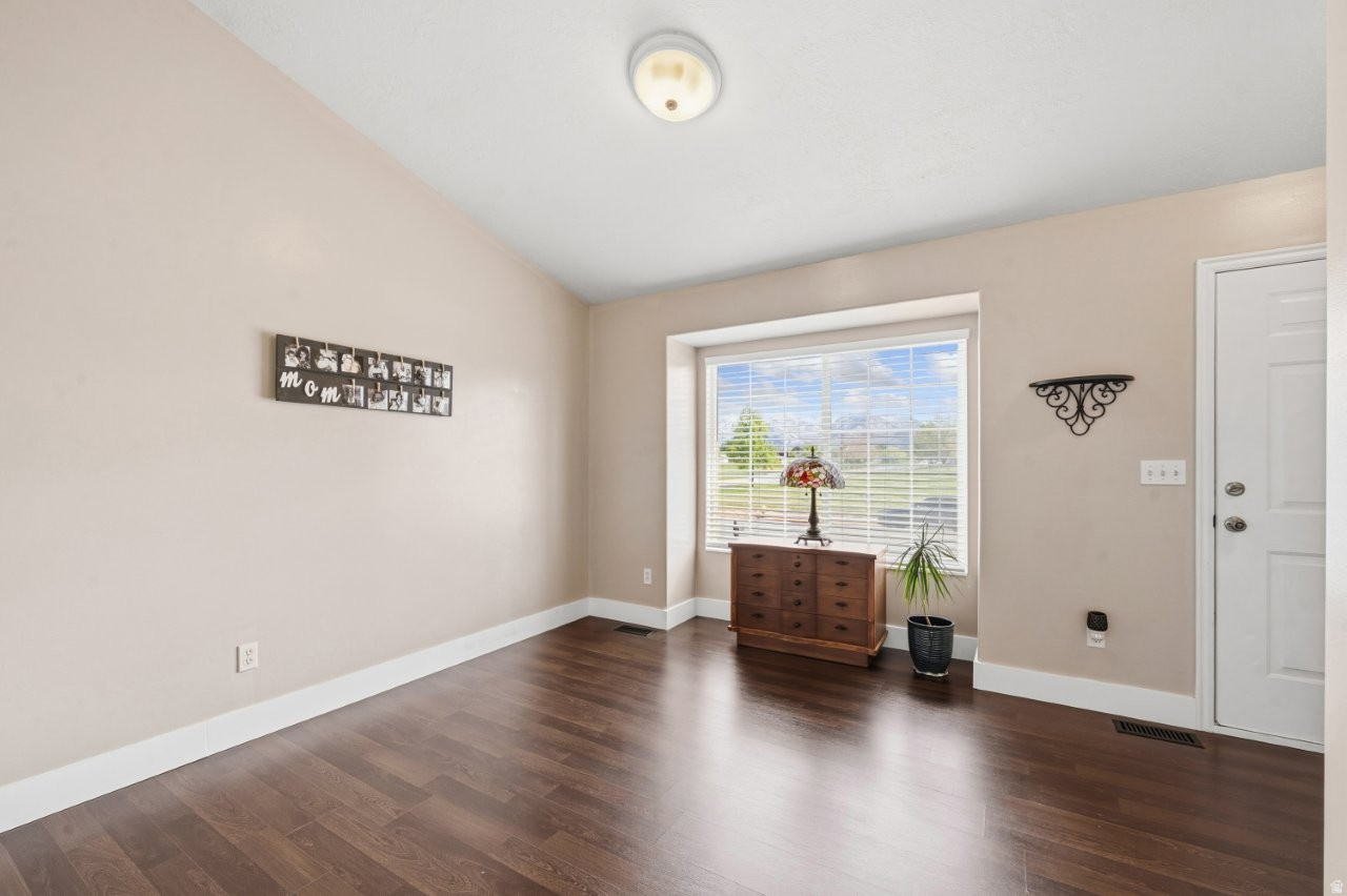 DAWSON ESTATES - Residential