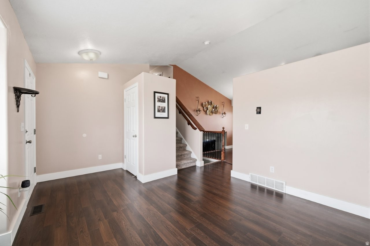 DAWSON ESTATES - Residential