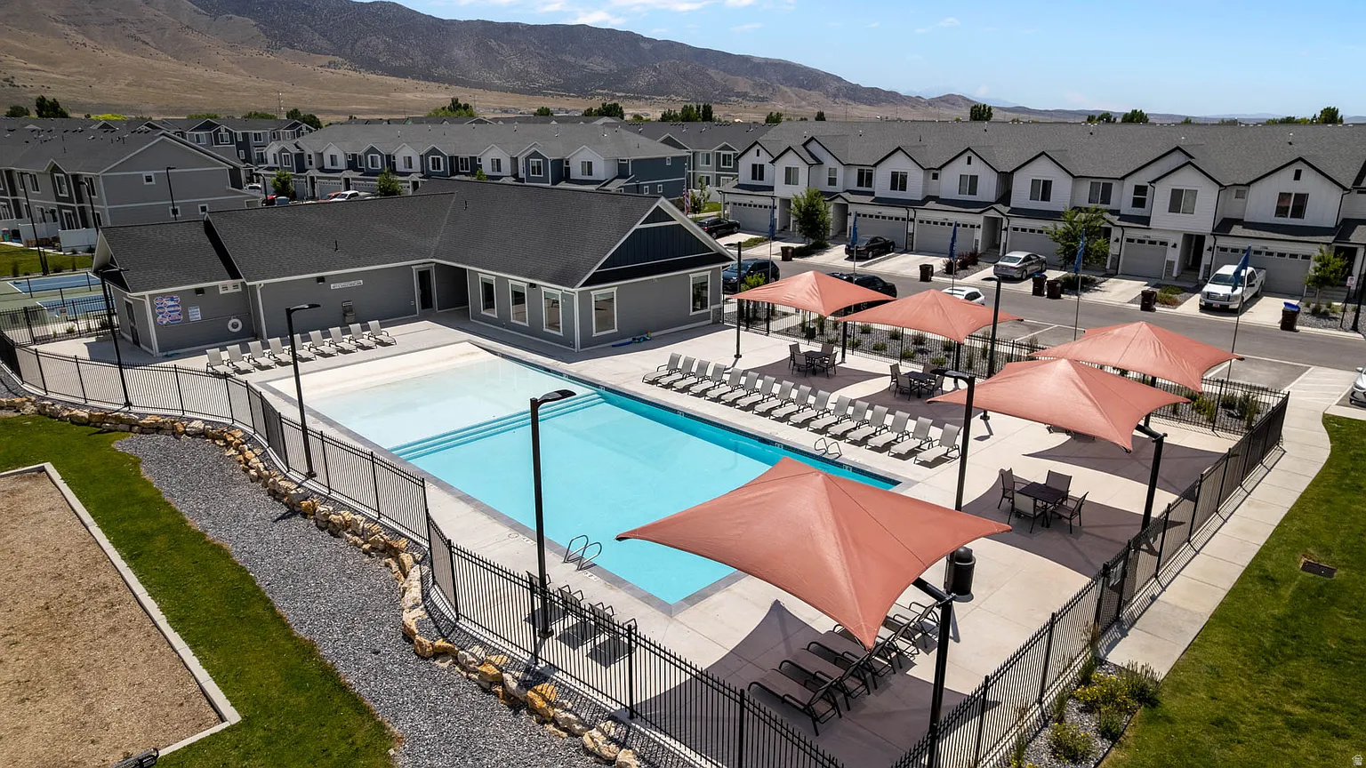 EAGLE POINT - Residential