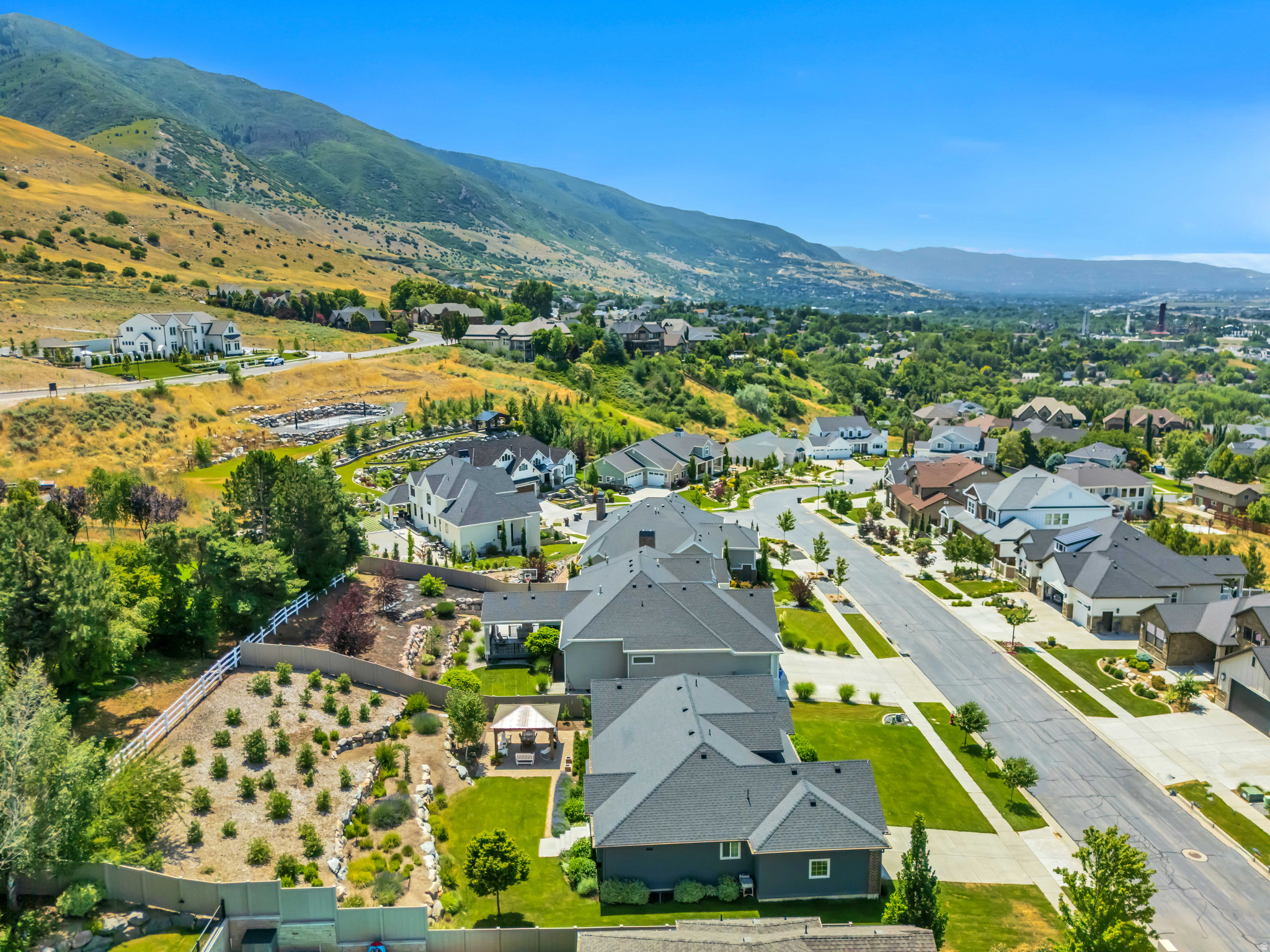 BRENTWOOD ESTATES - Residential