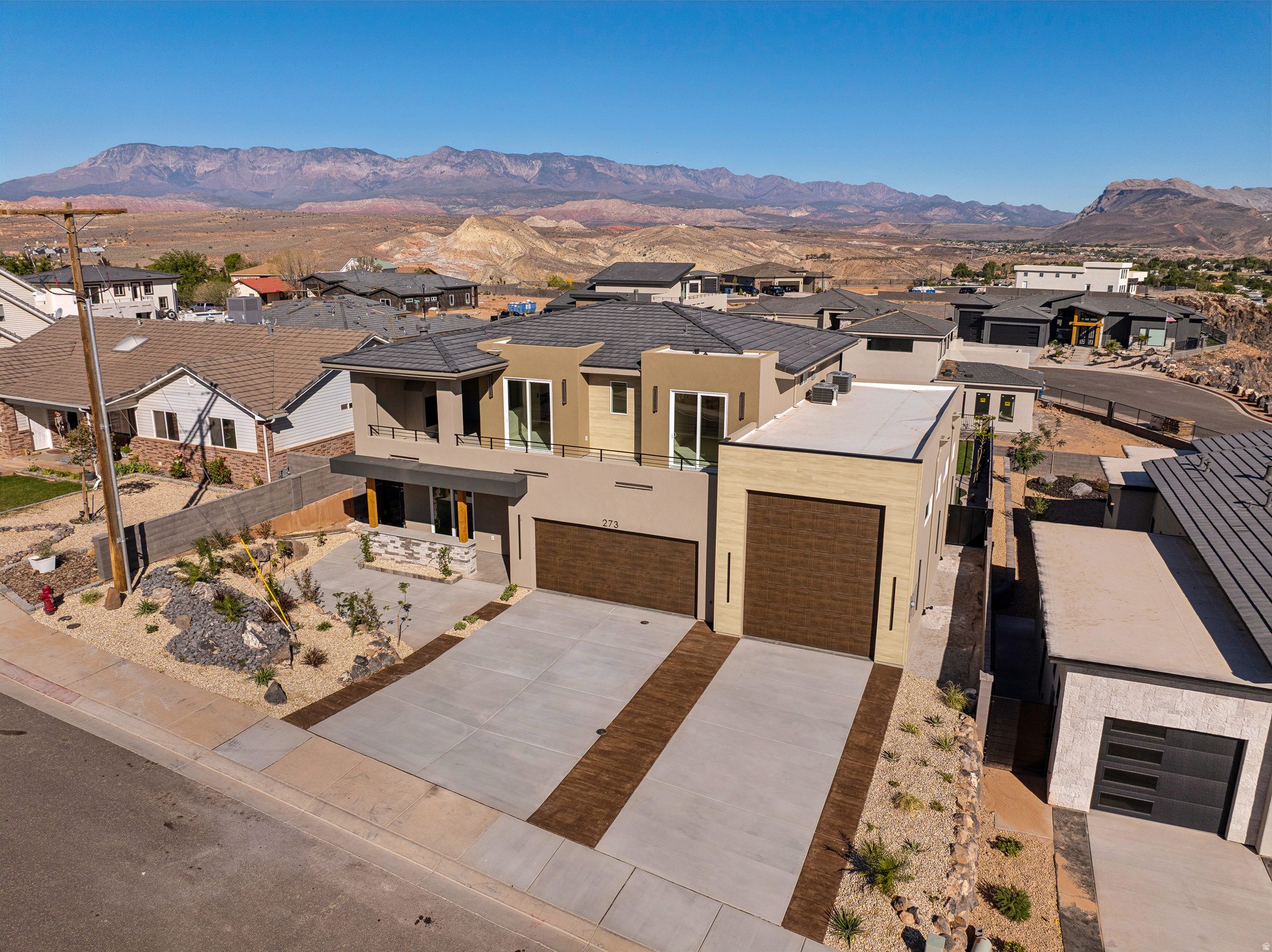 FALCON RIDGE PH 4 - Residential