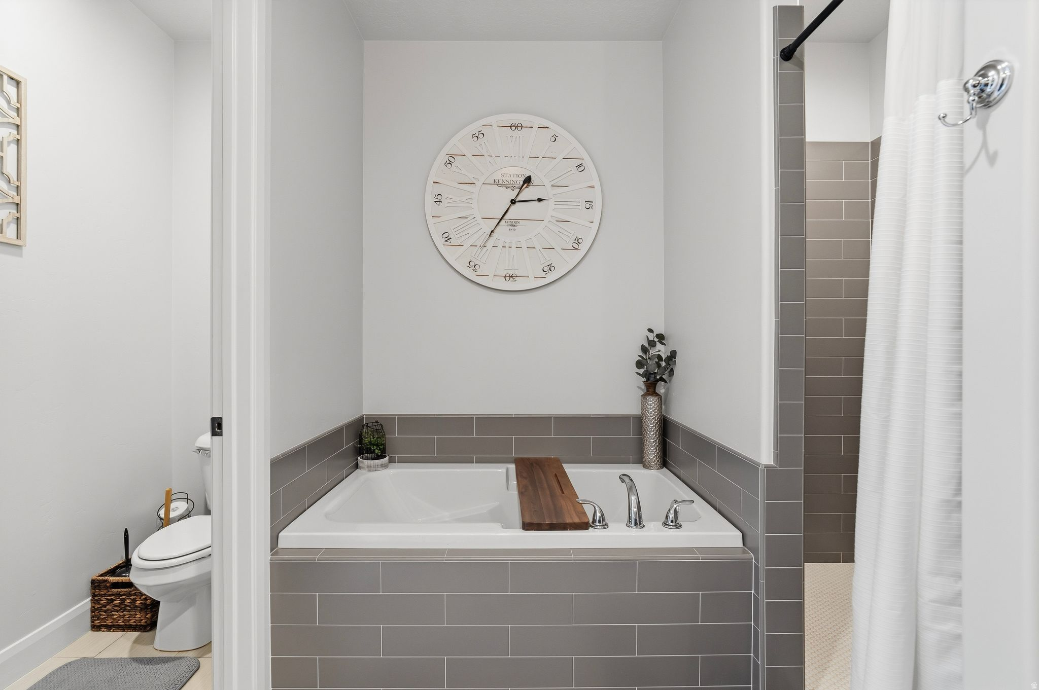 ESCAPES AT THE LEDGES PH 2 - Residential