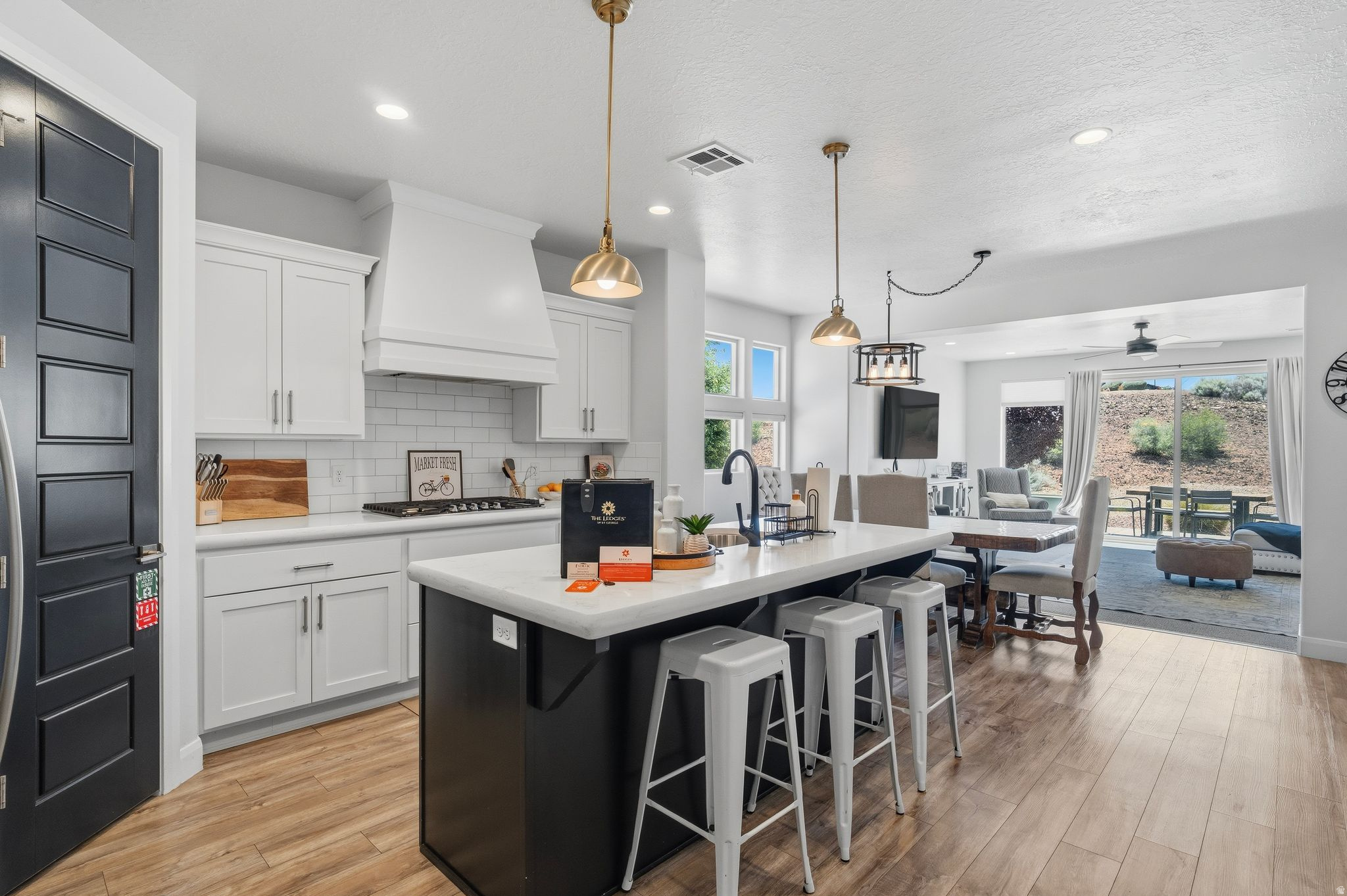 ESCAPES AT THE LEDGES PH 2 - Residential