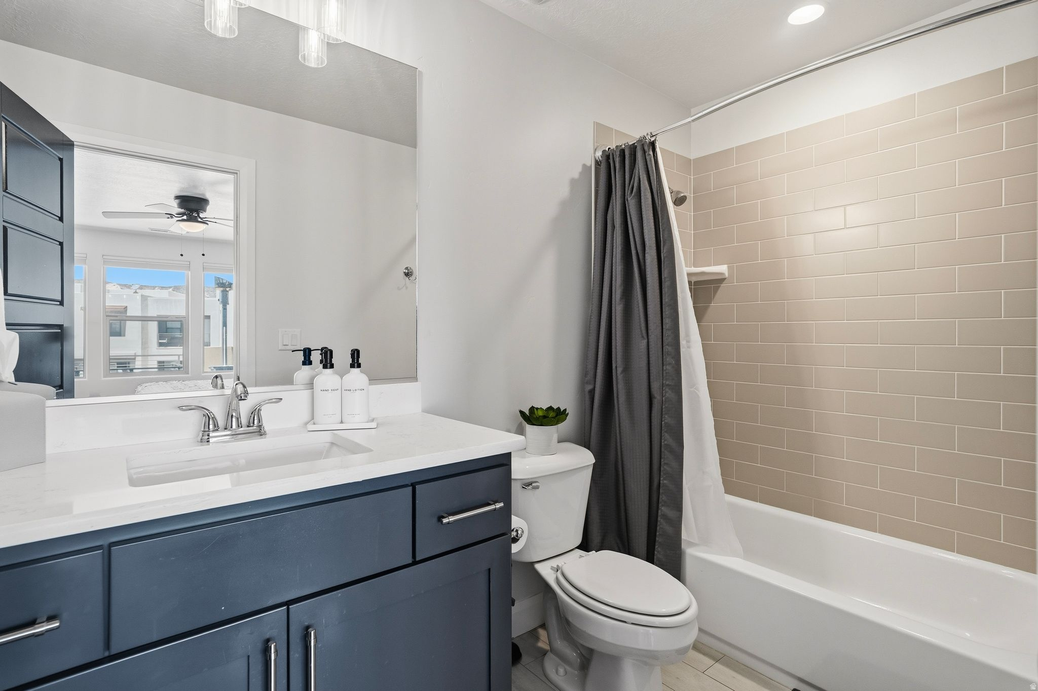 ESCAPES AT THE LEDGES PH 2 - Residential