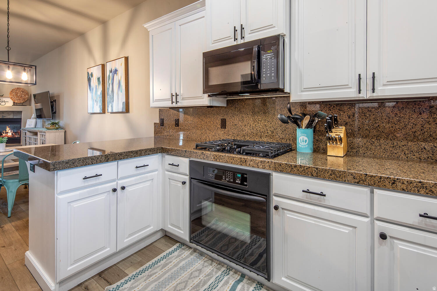POINT VISTA CONDO - Residential