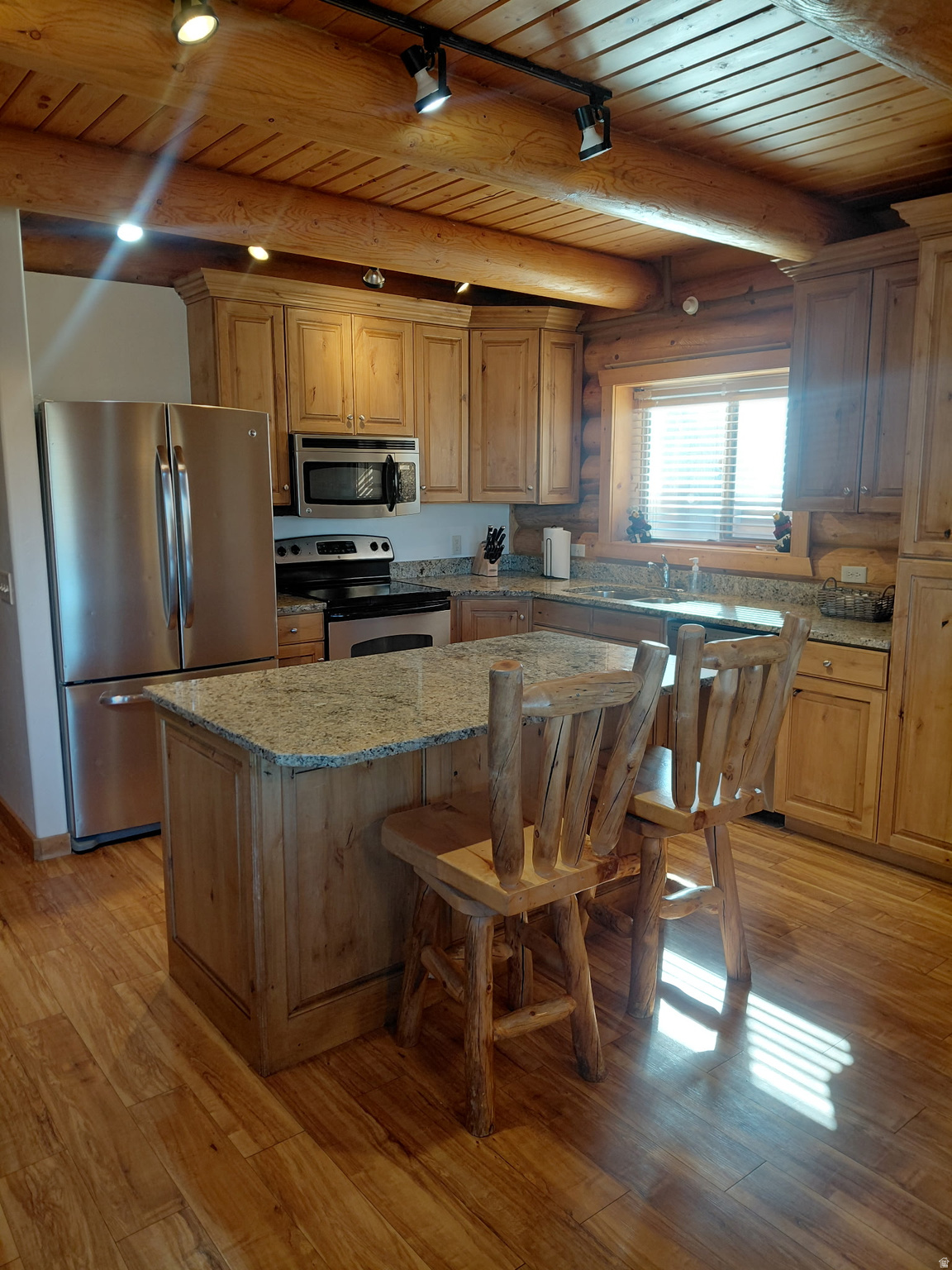 THE CABINS AT BEAR RIVER LODGE - Residential