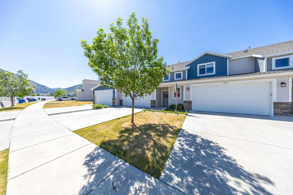 ELK MOUNTAIN - Residential