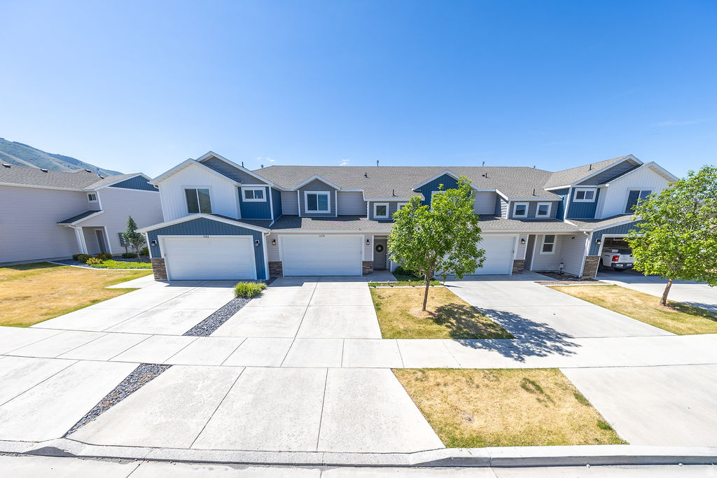 ELK MOUNTAIN - Residential
