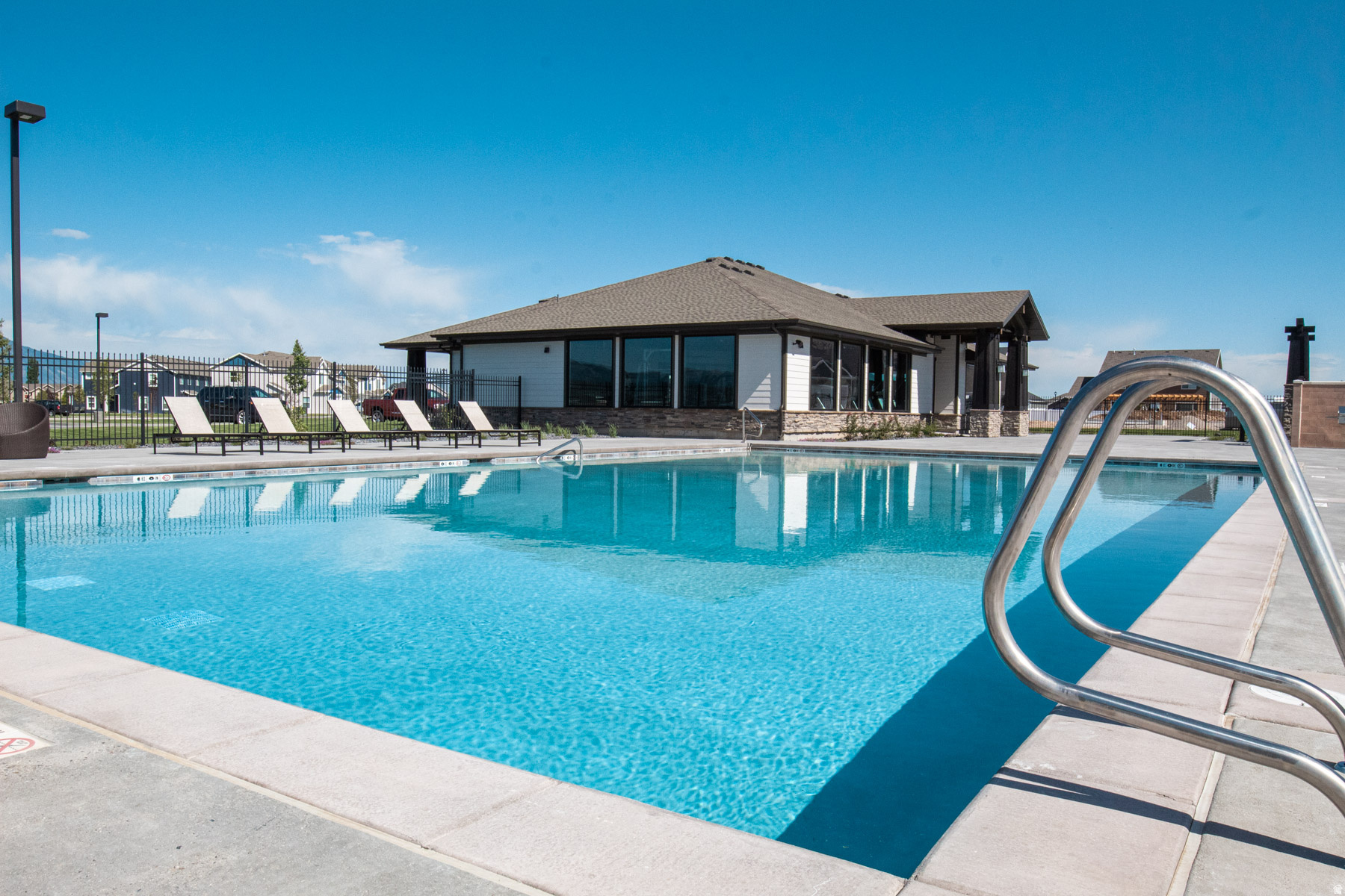 ELK MOUNTAIN - Residential