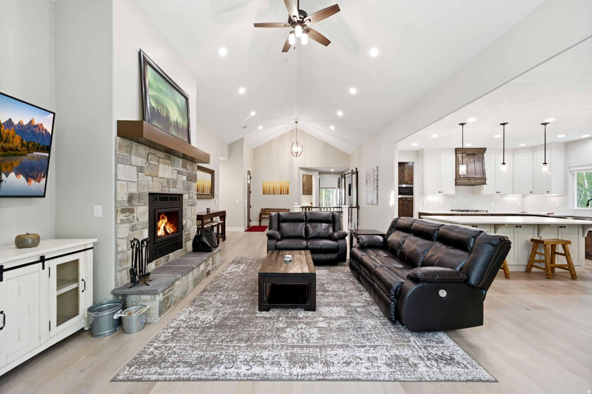TIMBER LAKES - Residential