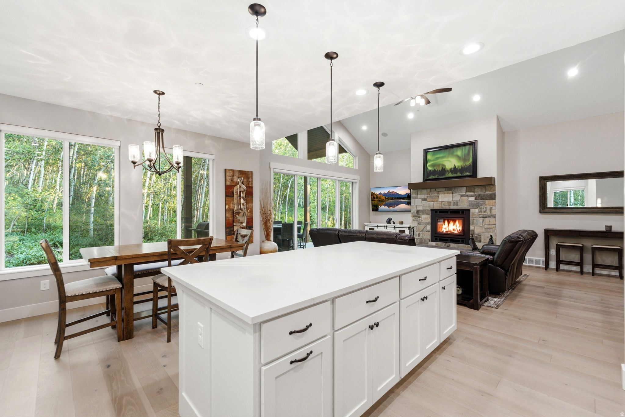 TIMBER LAKES - Residential