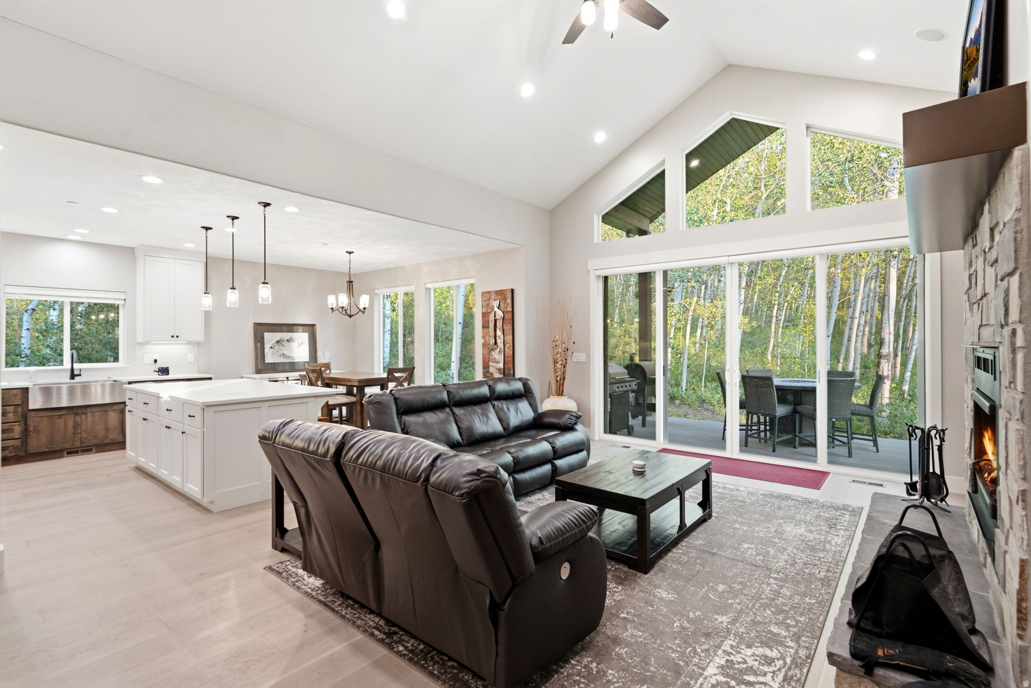 TIMBER LAKES - Residential