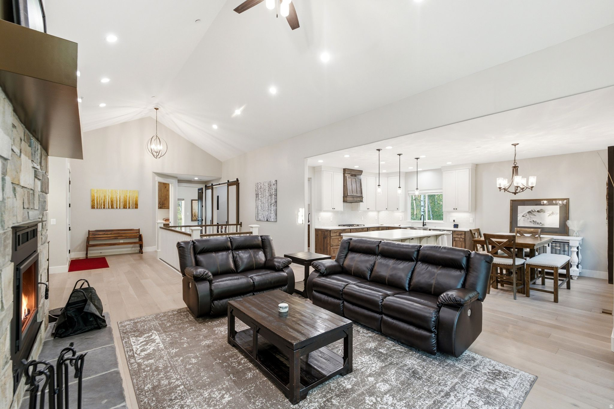 TIMBER LAKES - Residential