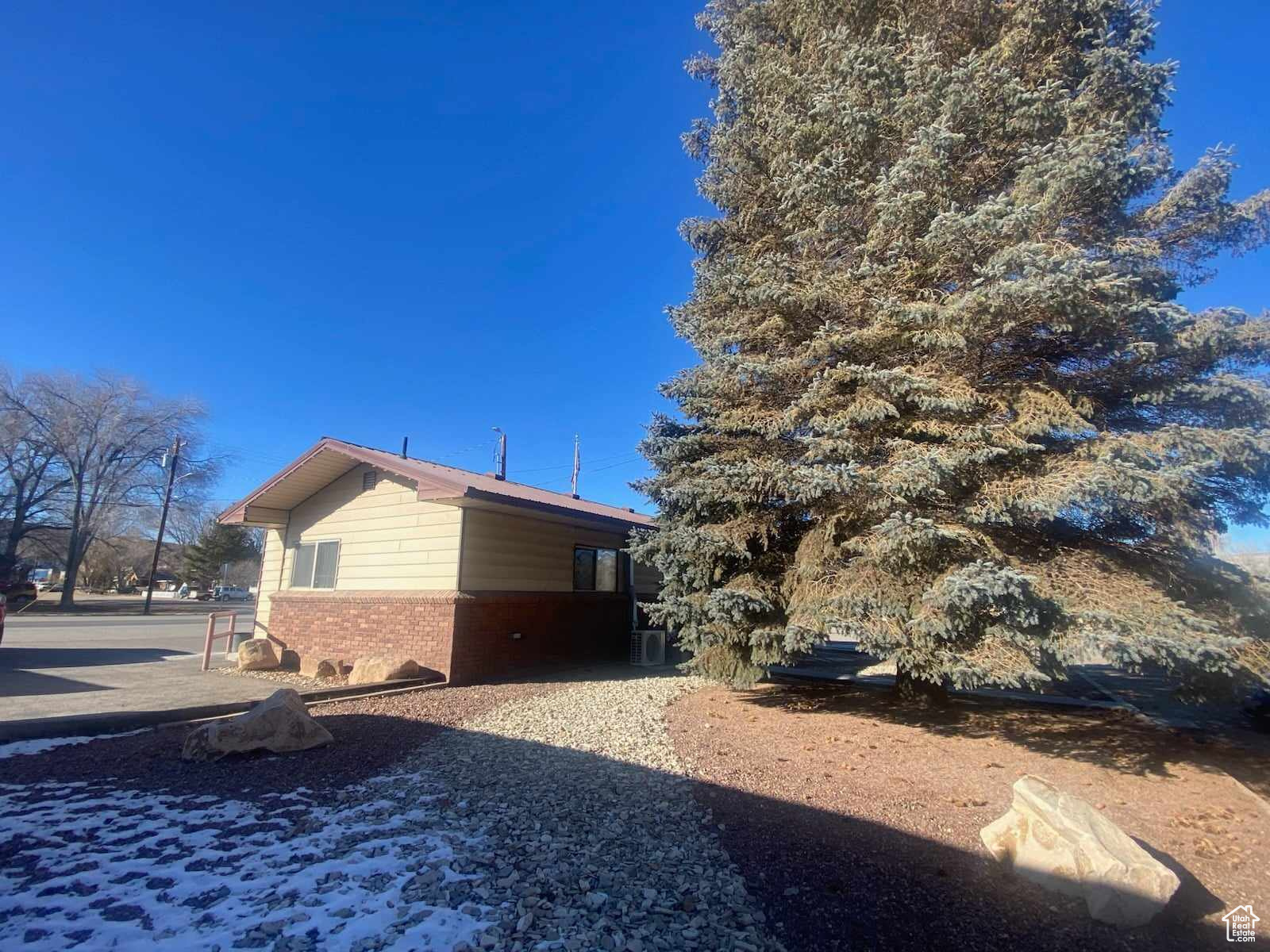184 NORTH CENTER STREET - Commercial Sale