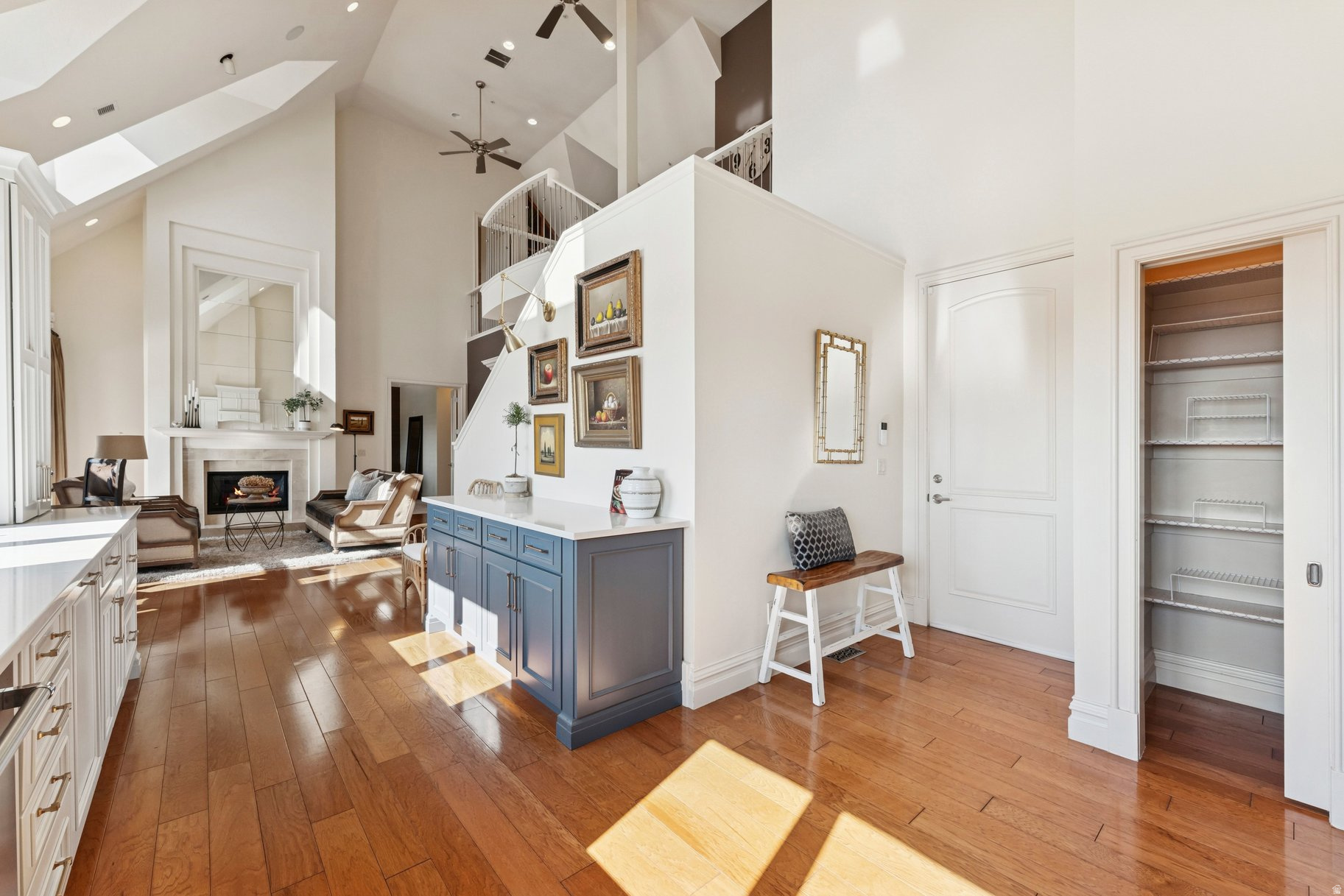 ALMOND STREET - Residential
