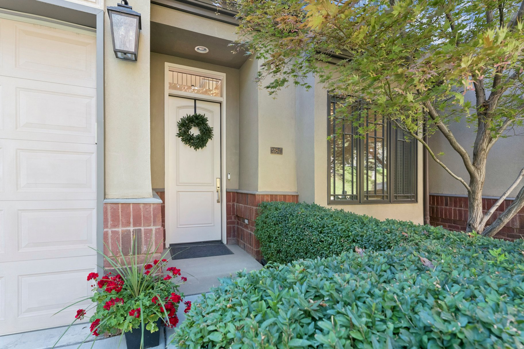 ALMOND STREET - Residential